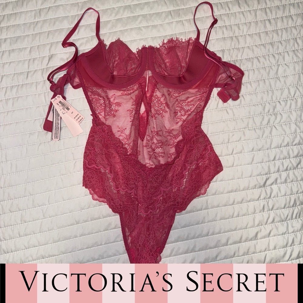 NWT Victoria's Secret Lace Bodysuit Small
